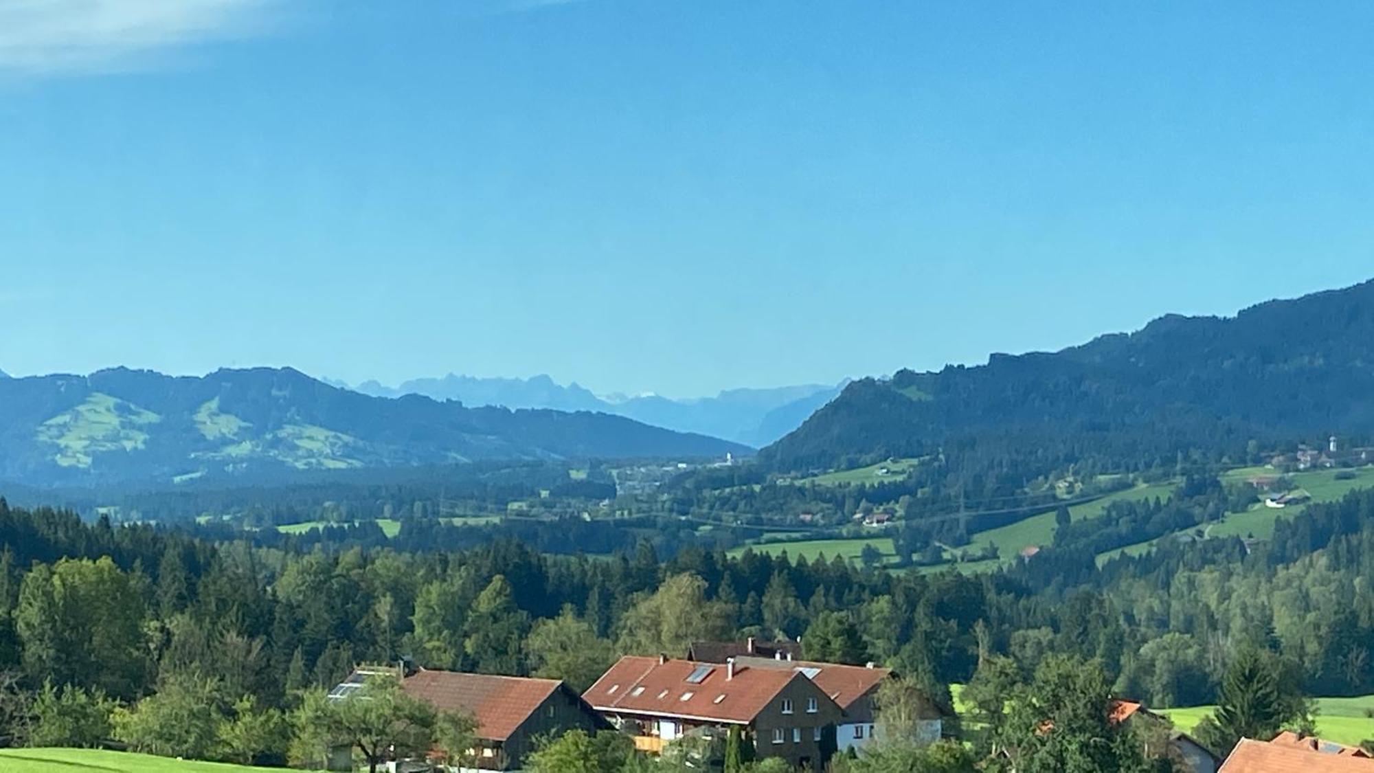 Allgaeu Cottage - Traumhafter Blick In Die Schweizer Berge Weiler-Simmerberg Esterno foto